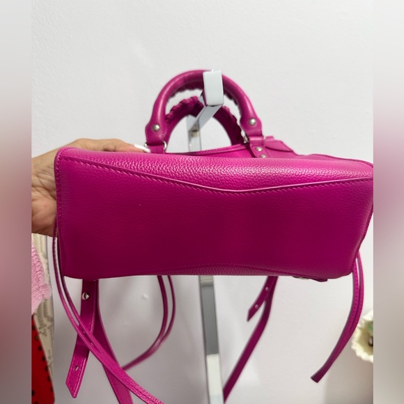 Today only 🍒SALE Balenciaga Neo Classic Mini Top Handle Bag 100 💯 condition - Picture 5 of 14